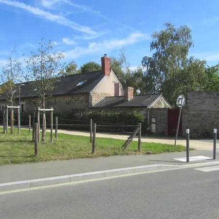 Bed & Breakfast La Petite Charnasserie Angers